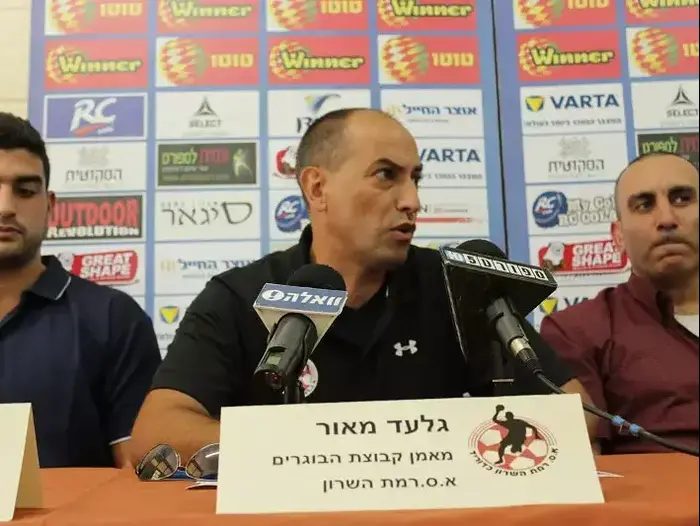 גלעד מאור מאמן א.ס רמת השרון (אתר רשמי , איגוד הכדוריד, דוד פליגל) גלעד מאור מאמן א.ס רמת השרון (אתר רשמי , איגוד הכדוריד, דוד פליגל)
