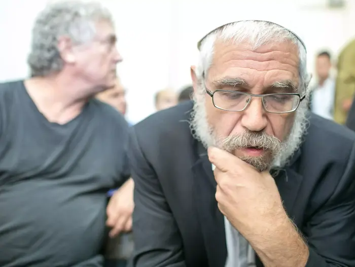הרב מוטי אלון הורשע הבוקר במעשים מגונים בבית משפט השלום בירושלים, אוגוסט 2013 (נועם מושקוביץ) הרב מוטי אלון הורשע הבוקר במעשים מגונים בבית משפט השלום בירושלים, אוגוסט 2013 (נועם מושקוביץ)