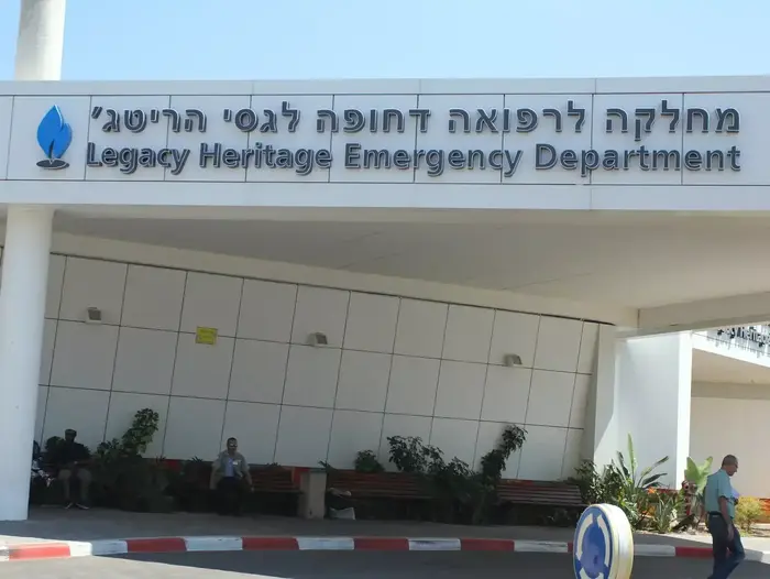 ארבעה חיילי צה"ל פונו לביה"ח בנהריה עקב תקרית בגבול הצפון, אוגוסט 2013 (אדריאן הרבשטיין) ארבעה חיילי צה"ל פונו לביה"ח בנהריה עקב תקרית בגבול הצפון, אוגוסט 2013 (אדריאן הרבשטיין)