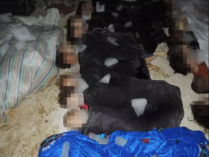 גופות של ילדים שמתו לכאורה משימוש בנשק כימי על ידי צבא סוריה ליד דמשק, 21 באוגוסט 2013 (רויטרס) גופות של ילדים שמתו לכאורה משימוש בנשק כימי על ידי צבא סוריה ליד דמשק, 21 באוגוסט 2013 (רויטרס)