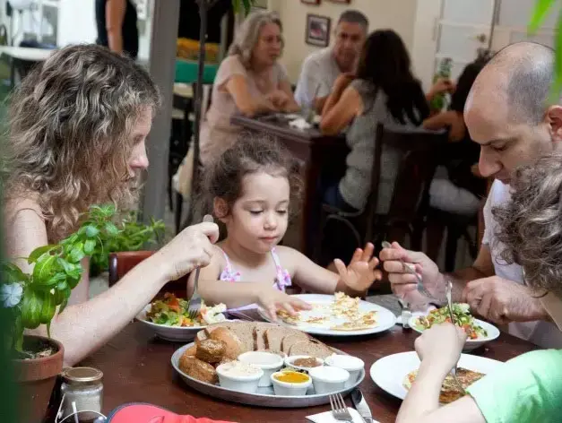 משק ברזילי סברינה בלהסן (יח"צ) משק ברזילי סברינה בלהסן (יח"צ)
