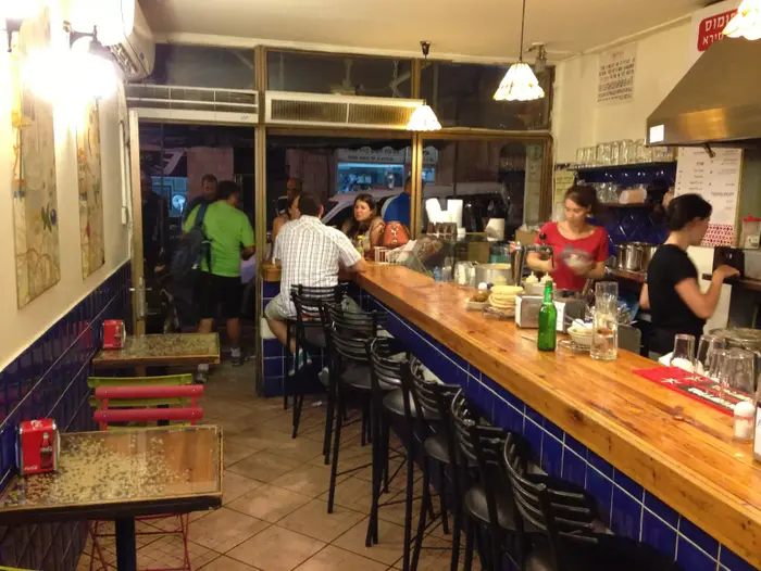 חומוס בן סירא המונה טועם (קובי רובין) חומוס בן סירא המונה טועם (קובי רובין)