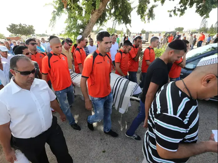 גד סולמי ז"ל מובא למנוחות (קובי אליהו) גד סולמי ז"ל מובא למנוחות (קובי אליהו)