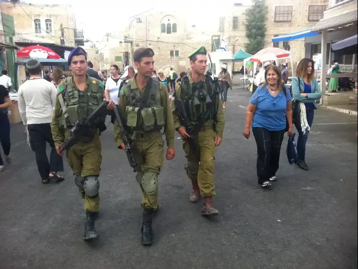 העיר חברון, יום לאחר פיגוע הירי (עומר מירון) העיר חברון, יום לאחר פיגוע הירי (עומר מירון)