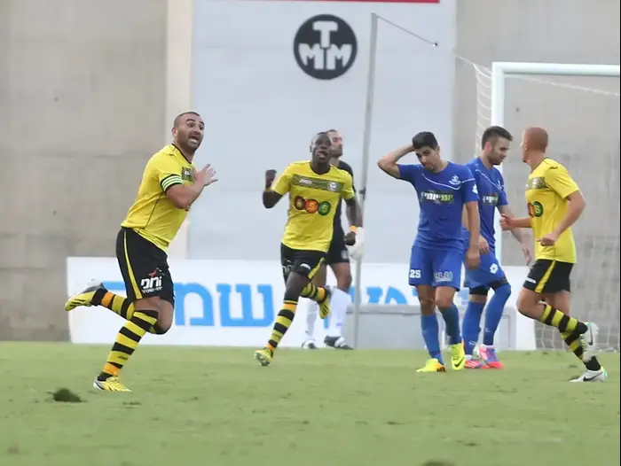 ערן לוי מכבי נתניה חוגג שער (קובי אליהו) ערן לוי מכבי נתניה חוגג שער (קובי אליהו)