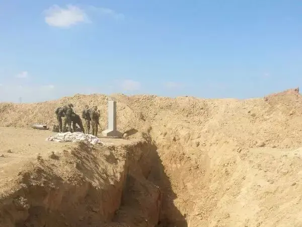 התגלתה מנהרה שנחפרה בין עזה לקיבוץ עין השלושה (מערכת וואלה! NEWS , אמיר בוחבוט) התגלתה מנהרה שנחפרה בין עזה לקיבוץ עין השלושה (מערכת וואלה! NEWS , אמיר בוחבוט)