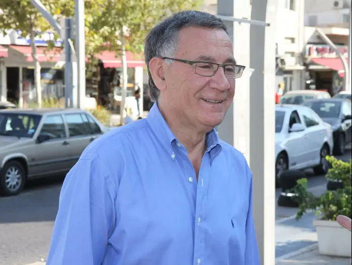 משה פדלון מועמד לראשות עיירת הרצליה- מבקר העיר, אוקטובר 2013 (שלומי גבאי) משה פדלון מועמד לראשות עיירת הרצליה- מבקר העיר, אוקטובר 2013 (שלומי גבאי)