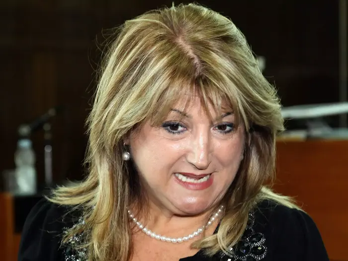 שולה זקן הבוקר בבית המשפט המחוזי בת"א, אוקטובר 2013 (מערכת וואלה! NEWS , גדעון מרקוביץ) שולה זקן הבוקר בבית המשפט המחוזי בת"א, אוקטובר 2013 (מערכת וואלה! NEWS , גדעון מרקוביץ)