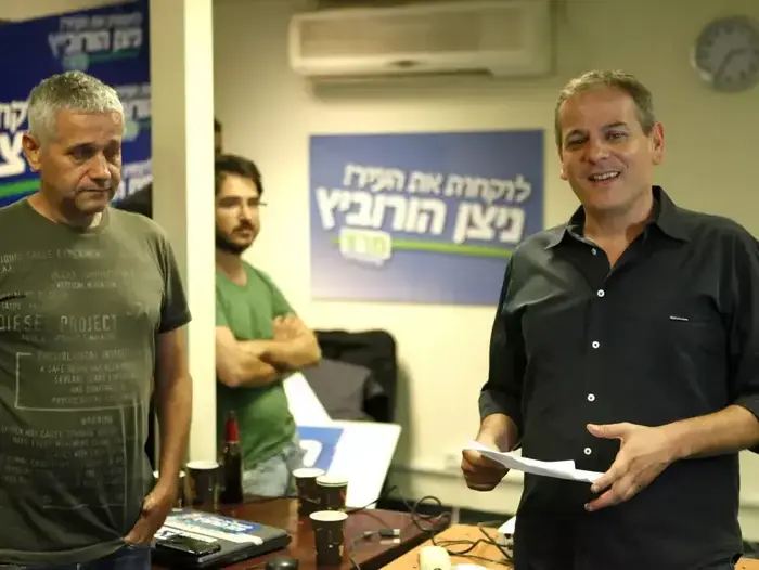 ניצן הורוביץ במטה הבחירות בתל אביב (דרור עינב) ניצן הורוביץ במטה הבחירות בתל אביב (דרור עינב)