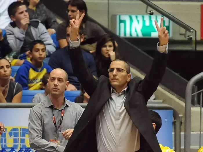 נתי כהן מאמן מכבי אשדוד (ברני ארדוב) נתי כהן מאמן מכבי אשדוד (ברני ארדוב)