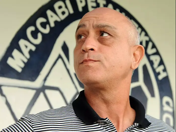 משה סיני מאמן מכבי פתח תקוה לשעבר (ברני ארדוב) משה סיני מאמן מכבי פתח תקוה לשעבר (ברני ארדוב)