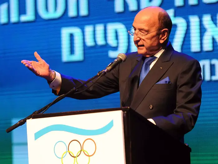 אלכס גלעדי חבר הוועד האולימפי הבינלאומי (ברני ארדוב) אלכס גלעדי חבר הוועד האולימפי הבינלאומי (ברני ארדוב)