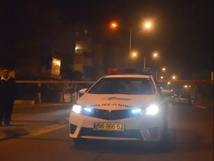 נער בן 16 נדקר למוות בפתח תקווה, 4 בינואר 2013 (דרור עינב) נער בן 16 נדקר למוות בפתח תקווה, 4 בינואר 2013 (דרור עינב)