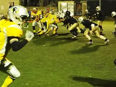 תפיסת המתנחלים שנכנסו לתקוף את הכפר הפלסטיני קוסרא, והועברו לכוחות הביטחון. ינואר 2014 (יח"צ , זכאריה, רבנים למען זכויות אדם) תפיסת המתנחלים שנכנסו לתקוף את הכפר הפלסטיני קוסרא, והועברו לכוחות הביטחון. ינואר 2014 (יח"צ , זכאריה, רבנים למען זכויות אדם)