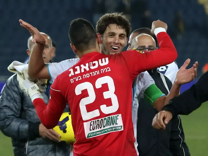 שחקן הפועל ניר רמת השרון, תום מנשרוב (קובי אליהו) שחקן הפועל ניר רמת השרון, תום מנשרוב (קובי אליהו)