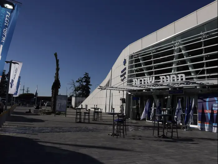 תחנת הרכבת בשדרות (יח"צ , רכבת ישראל) תחנת הרכבת בשדרות (יח"צ , רכבת ישראל)