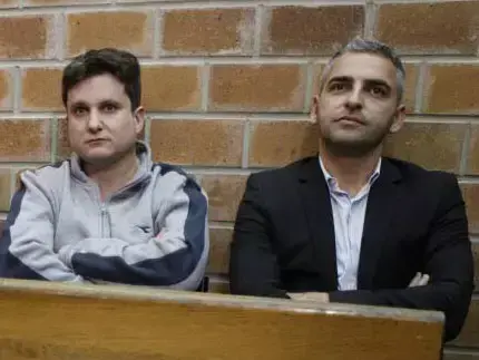 מנור גינדי ואורי לוי בהארכת מעצר בבית משפט השלום כפר-סבא. ינואר 2014 (דרור עינב) מנור גינדי ואורי לוי בהארכת מעצר בבית משפט השלום כפר-סבא. ינואר 2014 (דרור עינב)
