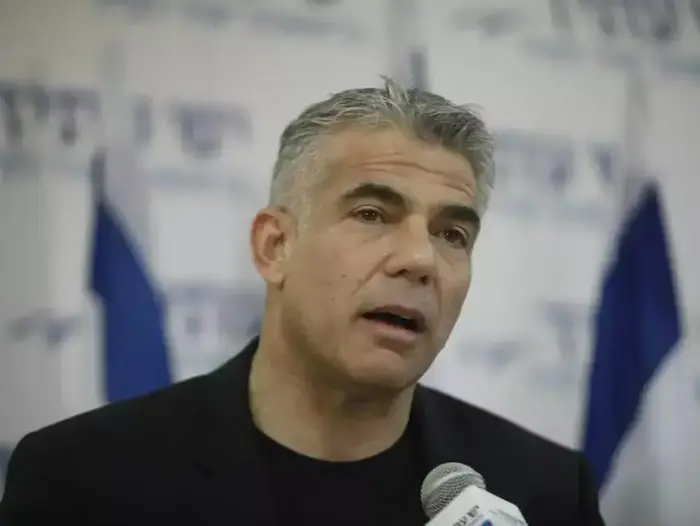 יאיר לפיד במסיבת עיתונאים של "יש עתיד", פברואר 2014 (דרור עינב) יאיר לפיד במסיבת עיתונאים של "יש עתיד", פברואר 2014 (דרור עינב)