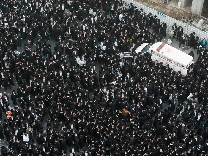 עצרת המיליון נגד חוק הגיוס, חרדים בבנייני האומה ירושלים. מרץ 2014 (עומר מירון) עצרת המיליון נגד חוק הגיוס, חרדים בבנייני האומה ירושלים. מרץ 2014 (עומר מירון)