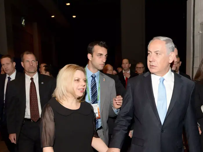 ראש הממשלה בנימין נתיניהו ורעייתו שרה בכנס אייפק בוושינגטון. מרץ 2014 (לשכת העיתונות הממשלתית , אבי אוחיון) ראש הממשלה בנימין נתיניהו ורעייתו שרה בכנס אייפק בוושינגטון. מרץ 2014 (לשכת העיתונות הממשלתית , אבי אוחיון)