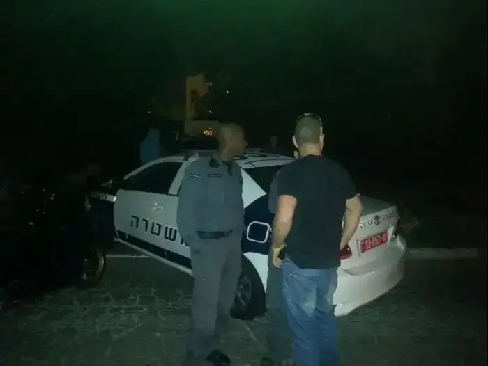 הערכה כי הגופה שנמצאה בתחנת דלק בק. בן גוריון בחולון היא של מאיר לוי מהשוק האפור. מרץ 2014 (מערכת וואלה! NEWS , אבי אשכנזי) הערכה כי הגופה שנמצאה בתחנת דלק בק. בן גוריון בחולון היא של מאיר לוי מהשוק האפור. מרץ 2014 (מערכת וואלה! NEWS , אבי אשכנזי)