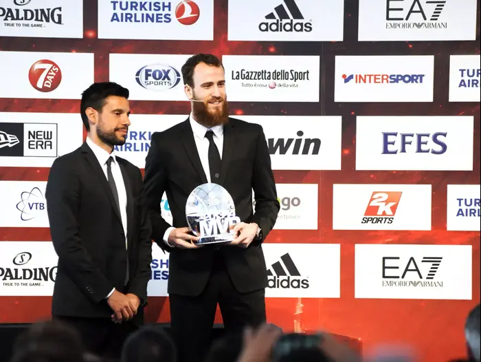 שחקן ריאל מדריד סרחיו רודריגס זוכה בתואר ה-MVP של היורוליג (GettyImages) שחקן ריאל מדריד סרחיו רודריגס זוכה בתואר ה-MVP של היורוליג (GettyImages)