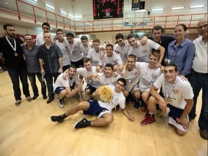 קבוצת הנוער של מכבי רעננה חוגגת אליפות (יח"צ) קבוצת הנוער של מכבי רעננה חוגגת אליפות (יח"צ)