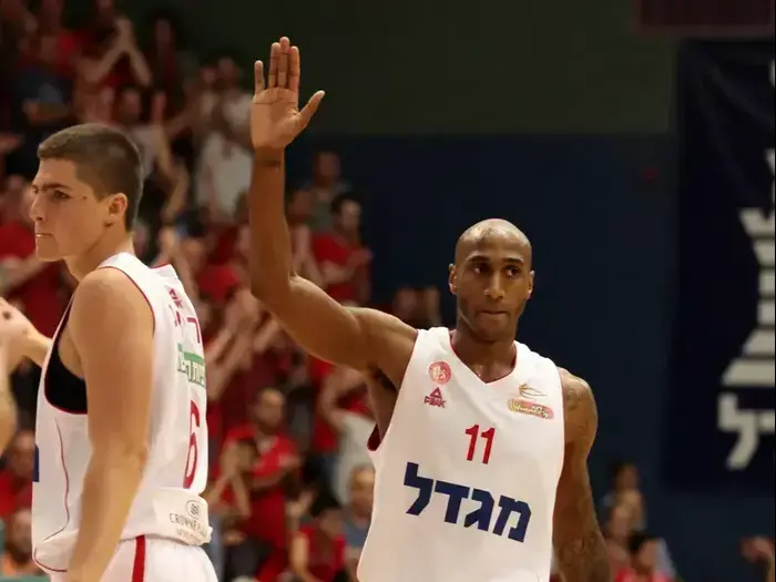 גארד הפועל ירושלים ברייסי רייט (יוסי ציפקיס) גארד הפועל ירושלים ברייסי רייט (יוסי ציפקיס)