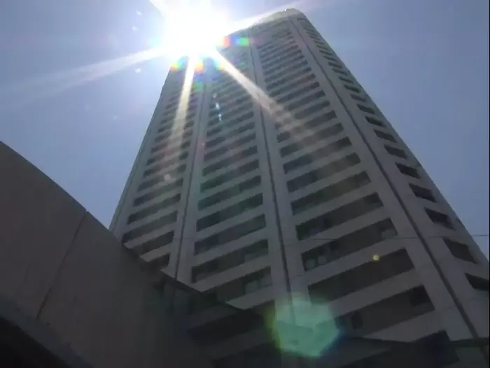 ביתה של דליה איציק בתל אביב (אבי כהן) ביתה של דליה איציק בתל אביב (אבי כהן)