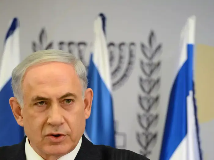 ראש הממשלה בנימין נתניהו, שר הביטחון משה (בוגי) יעלון והרמטכ"ל בני גנץ, במסיבת עיתונאים על הנערים החטופים, 14 ביוני 2014 (לשכת העיתונות הממשלתית , קובי גדעון) ראש הממשלה בנימין נתניהו, שר הביטחון משה (בוגי) יעלון והרמטכ"ל בני גנץ, במסיבת עיתונאים על הנערים החטופים, 14 ביוני 2014 (לשכת העיתונות הממשלתית , קובי גדעון)