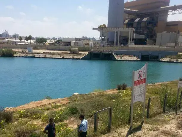 בניית גדר סביב תחנת הכוח ברידינג שם טבעו אב ובתו שבוע שעבר. יוני 2014 (מערכת וואלה! NEWS , אבי אשכנזי) בניית גדר סביב תחנת הכוח ברידינג שם טבעו אב ובתו שבוע שעבר. יוני 2014 (מערכת וואלה! NEWS , אבי אשכנזי)