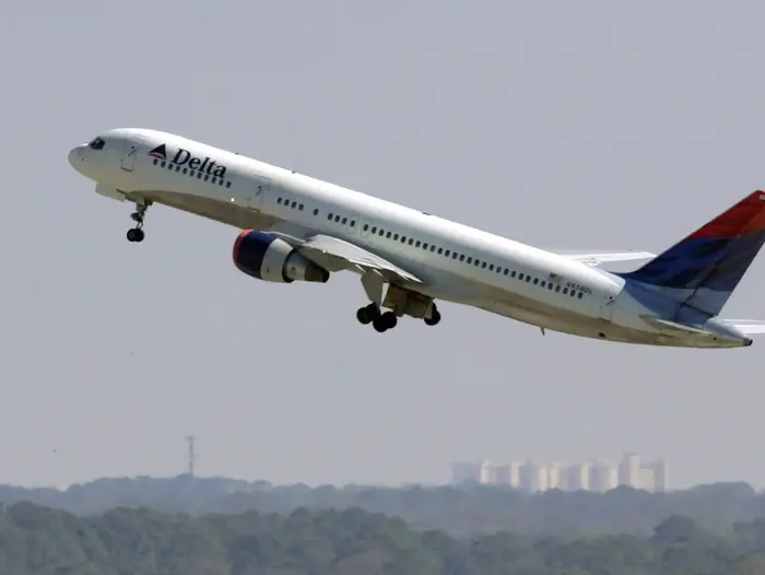 מטוס 757 של חברת התעופה דלתא (AP) מטוס 757 של חברת התעופה דלתא (AP)