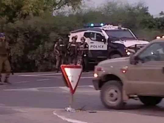 יום דמים: 10 חיילים נהרגו אתמול בשורת תקריות (רויטרס) יום דמים: 10 חיילים נהרגו אתמול בשורת תקריות (רויטרס)