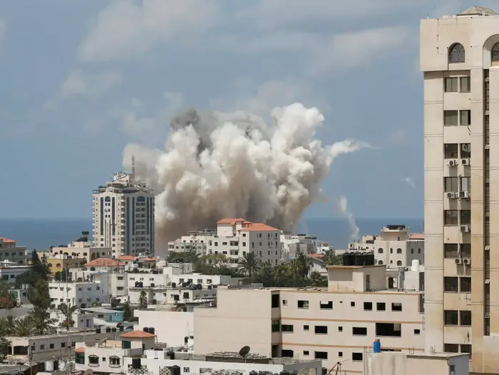 תקיפת חיל האוויר בעיר עזה. 9 באוגוסט 2014 (רויטרס) תקיפת חיל האוויר בעיר עזה. 9 באוגוסט 2014 (רויטרס)