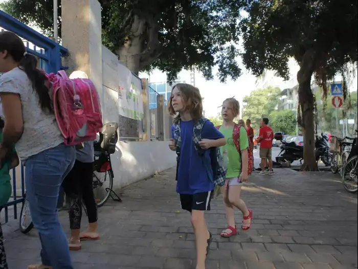 פתיחת שנת הלימודים בבית ספר בלפור בתל אביב, ספטמבר 2014 (דרור עינב) פתיחת שנת הלימודים בבית ספר בלפור בתל אביב, ספטמבר 2014 (דרור עינב)
