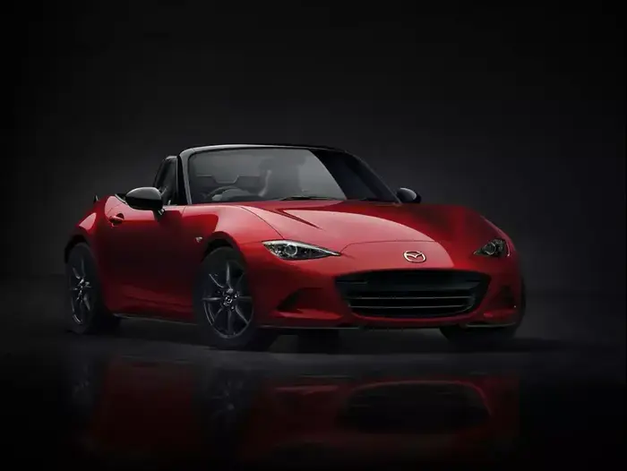 מאזדה MX5 (אתר יצרן) מאזדה MX5 (אתר יצרן)