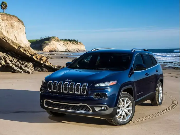 3.2 ל', אוטומטי, AWD, טריילהוק 3.2 ל', אוטומטי, AWD, טריילהוק