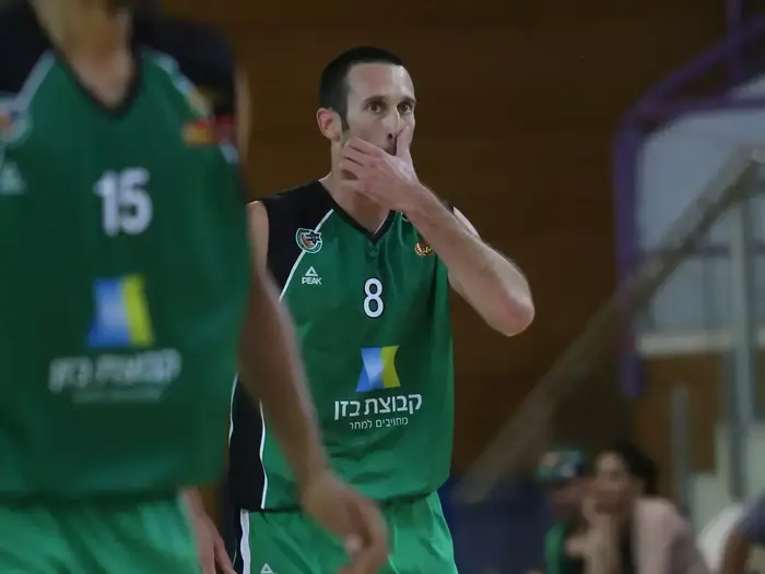 דגן יבזורי שחקן מכבי חיפה (קובי אליהו) דגן יבזורי שחקן מכבי חיפה (קובי אליהו)
