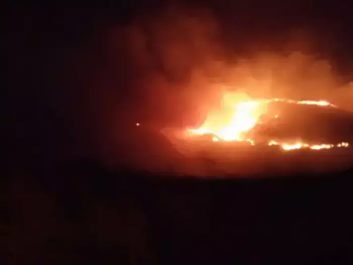 שריפה בשמורת גמלא ברמת הגולן (יח"צ , דוברות כבאות מחוז צפון) שריפה בשמורת גמלא ברמת הגולן (יח"צ , דוברות כבאות מחוז צפון)