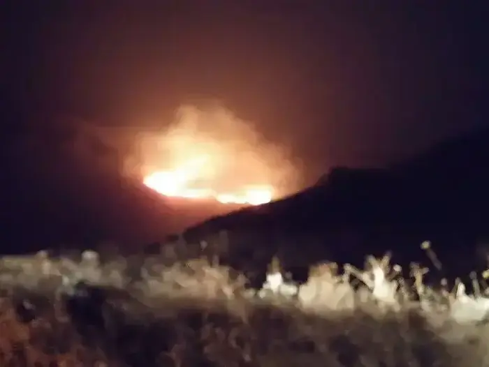 שריפה בשמורת גמלא ברמת הגולן (יח"צ , דוברות כבאות מחוז צפון) שריפה בשמורת גמלא ברמת הגולן (יח"צ , דוברות כבאות מחוז צפון)