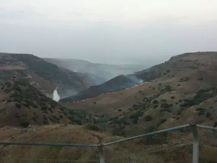 שריפה בשמורת גמלא ברמת הגולן (יח"צ , דוברות כבאות מחוז צפון) שריפה בשמורת גמלא ברמת הגולן (יח"צ , דוברות כבאות מחוז צפון)