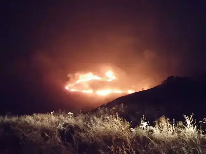 שריפה בשמורת גמלא ברמת הגולן (יח"צ , דוברות כבאות מחוז צפון) שריפה בשמורת גמלא ברמת הגולן (יח"צ , דוברות כבאות מחוז צפון)
