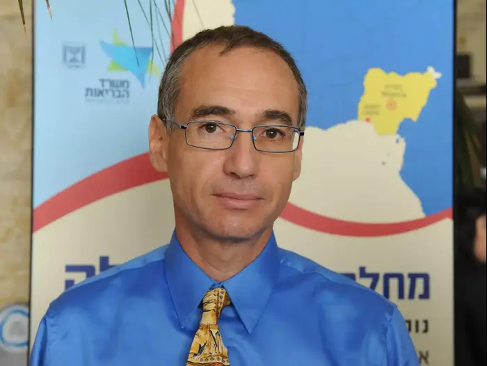 מנכ"ל משרד הבריאות ארנון אפק (ראובן קסטרו) מנכ"ל משרד הבריאות ארנון אפק (ראובן קסטרו)
