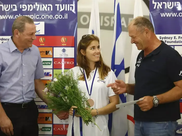 גילי אמיר יושב ראש איגוד השייט, מעין דוידוביץ', יגאל כרמי (מגד גוזני) גילי אמיר יושב ראש איגוד השייט, מעין דוידוביץ', יגאל כרמי (מגד גוזני)
