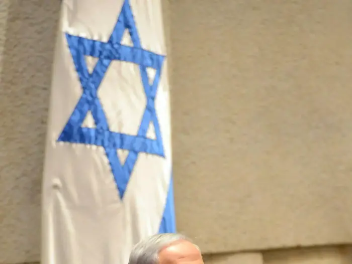 ראש הממשלה בנימין נתניהו נואם במליאה לזכרו של רחבעם זאבי גנדי, אוקטובר 2014 (לשכת העיתונות הממשלתית , חיים צח) ראש הממשלה בנימין נתניהו נואם במליאה לזכרו של רחבעם זאבי גנדי, אוקטובר 2014 (לשכת העיתונות הממשלתית , חיים צח)