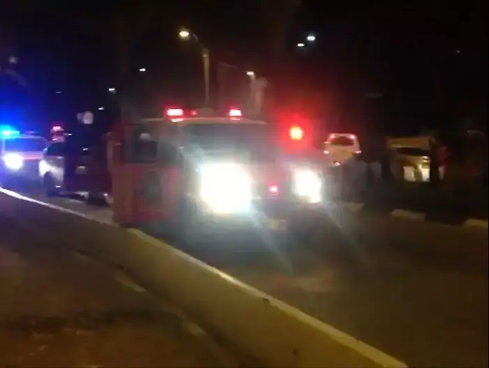 דליפת אמוניה במפעל בעמק חפר: חשש לכבאי נעדר (צילום מסך) דליפת אמוניה במפעל בעמק חפר: חשש לכבאי נעדר (צילום מסך)