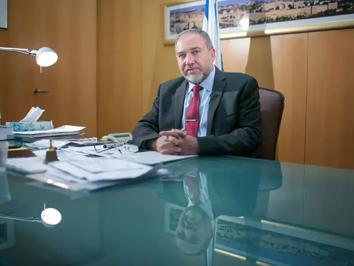 שר החוץ אביגדור ליברמן בראיון לוואלה! חדשות (נועם מושקוביץ) שר החוץ אביגדור ליברמן בראיון לוואלה! חדשות (נועם מושקוביץ)