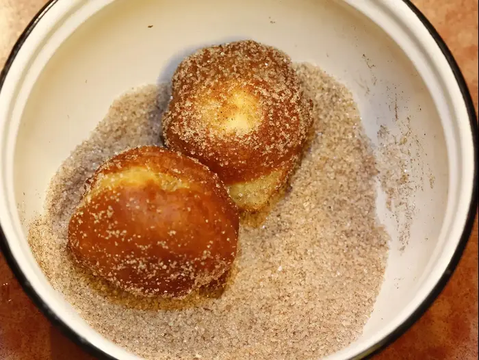 סופגניות תפוחים של מירב שיינר (אפיק גבאי) סופגניות תפוחים של מירב שיינר (אפיק גבאי)