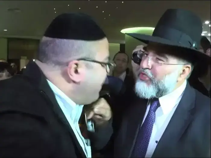 מהומה בהכרזת אלי ישי על מפלגה חדשה (עומר מירון) מהומה בהכרזת אלי ישי על מפלגה חדשה (עומר מירון)