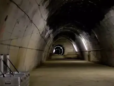 הנאצים פיתחו נשק גרעיני במבוך תת קרקעי באוסטריה (צילום מסך , דיילי מייל) הנאצים פיתחו נשק גרעיני במבוך תת קרקעי באוסטריה (צילום מסך , דיילי מייל)